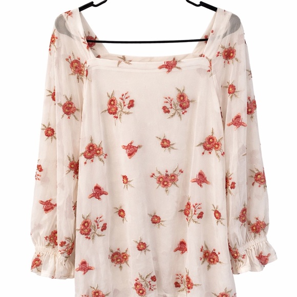 Skye’s The Limit Embroidered Sheer Blouse Medium Romantic Floral Top - Picture 4 of 6
